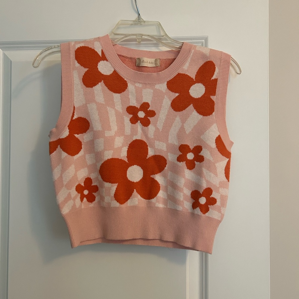 Altered State Daisy Crop Top - Picture 2 of 4